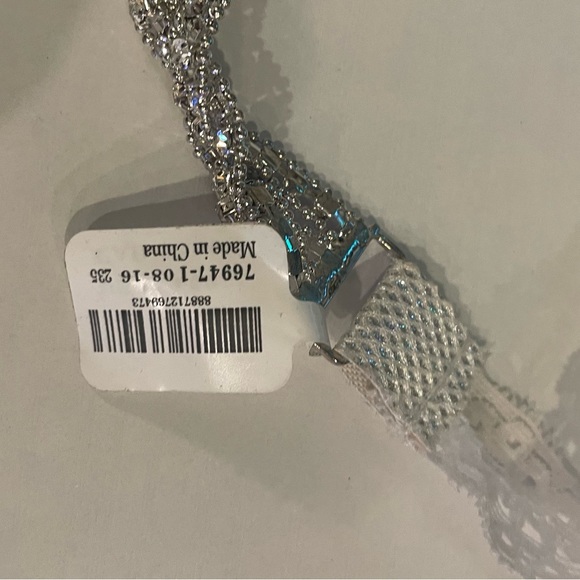 Crystal embellished lace headband brand new - Picture 4 of 5